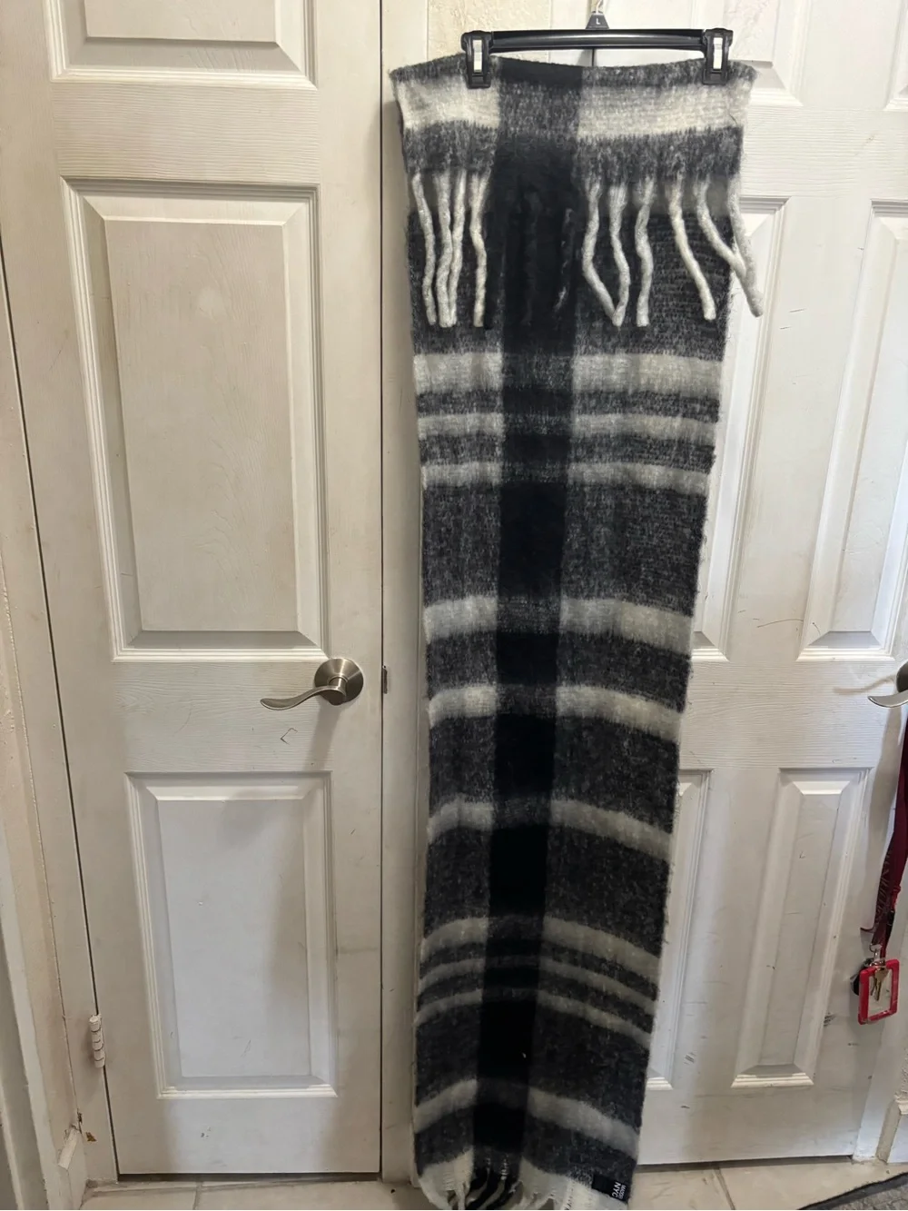 Madden NYC Black & White Fringe Scarf